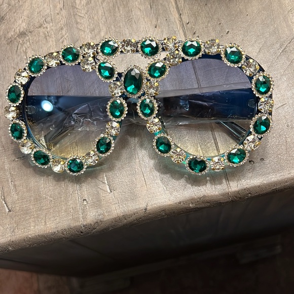 New Oversized Fashion Green Sunglasses - Picture 1 of 7